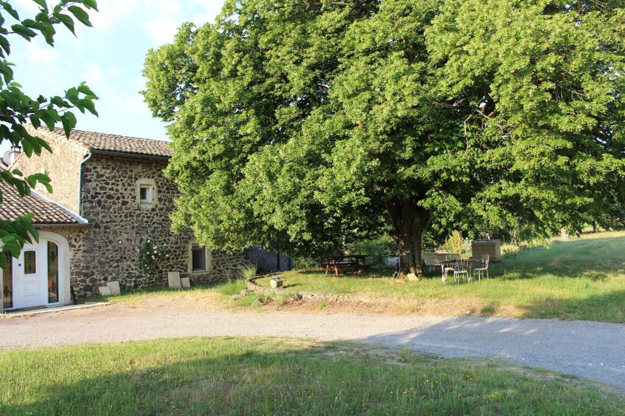 L'Attrape Reve Saint-Vincent-de-Barres Exterior foto