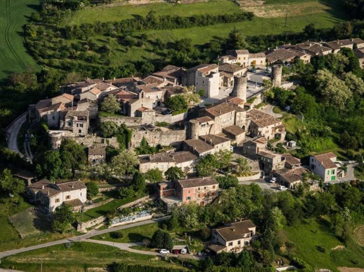 L'Attrape Reve Saint-Vincent-de-Barres Exterior foto